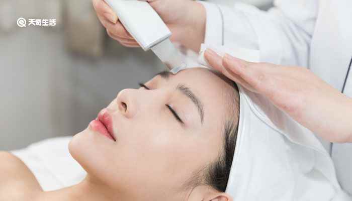 一套护肤品的使用顺序 护肤品的使用顺序步骤