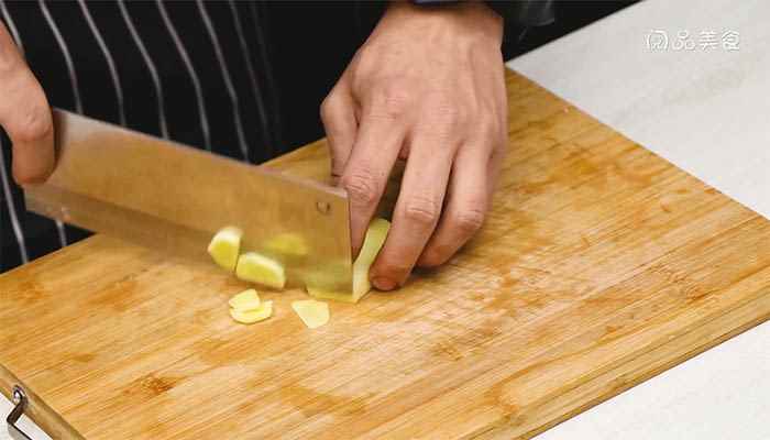 香辣鸭脖的做法(鸭脖怎么做最好吃)