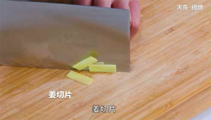 莲子炖鸡汤的做法(鸡肉怎么做最好吃)