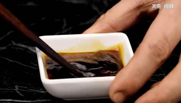 蒜蓉烤大虾怎么做(大虾怎么做好吃的做法步骤)