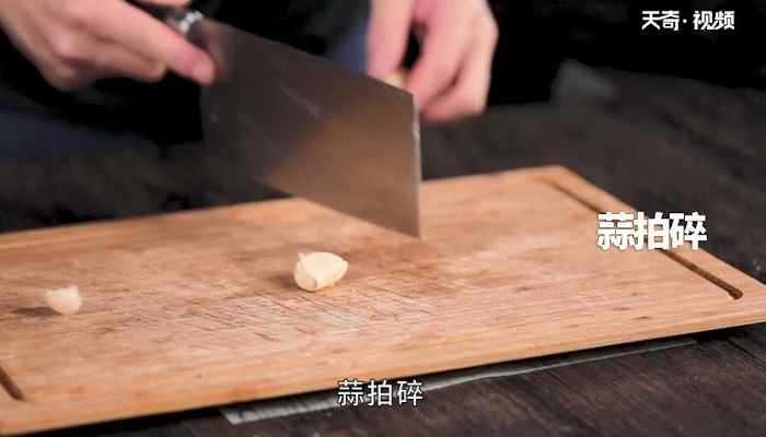 红烧肥肠面怎么做(猪大肠怎么做好吃)