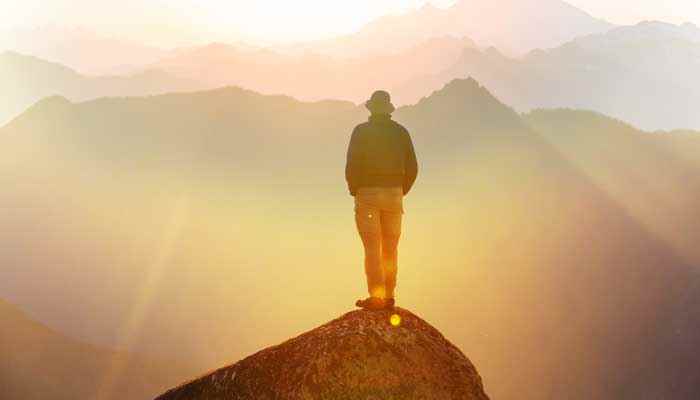 关关难过关关过下一句鼓励一点的 关关难过关关过后一句