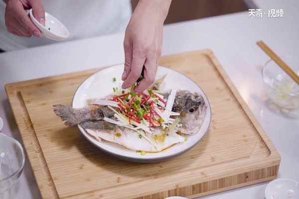 鲈鱼的做法(鲈鱼的做法清蒸)