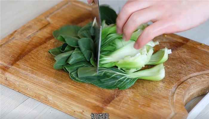 西红柿炒油菜怎么做(西红柿怎么做好吃又好吃)