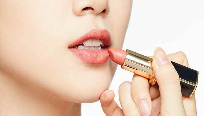 兰蔻口红赤茶红是什么颜色(兰蔻口红赤茶红怎么涂抹)