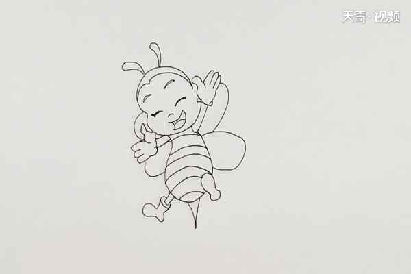 蜜蜂简笔画(蜜蜂的身体画上一些条纹做装饰)