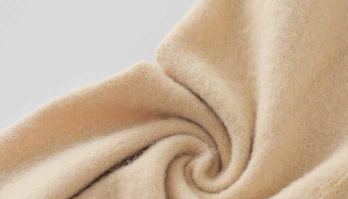 金貂绒是什么成分(金貂绒的成分是涤纶和锦纶的纤维混纺)