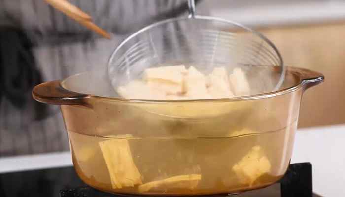 凉拌腐竹的做法(凉拌腐竹怎么做)