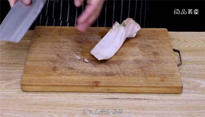 爆炒猪耳朵怎么做(猪耳朵怎么做好吃)