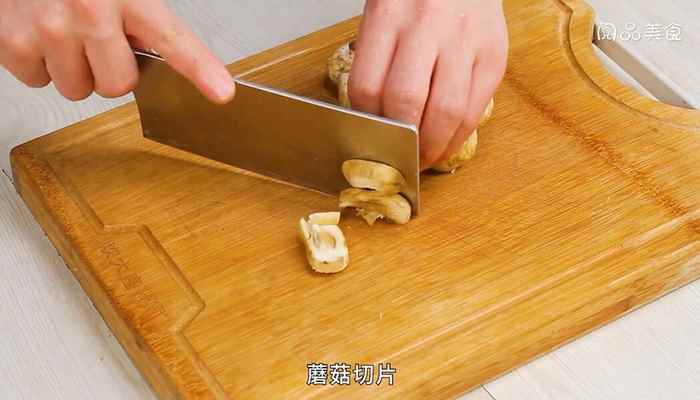 家庭版脆皮猪肉的做法(五花肉猪皮的做法)