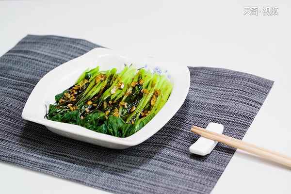 蚝油菜心的做法家常(耗油炒菜心教学)