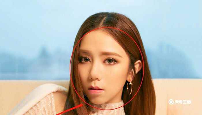 邓紫棋淡妆大变样(部分网友直呼:认不出!邓紫棋的淡妆“突然”冲上热搜)