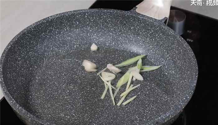 素炒豆角怎么做(梅干菜怎么做好吃)