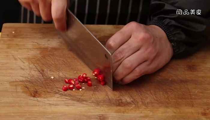 凉拌冬瓜的做法(小米辣爆香的做法步骤图)