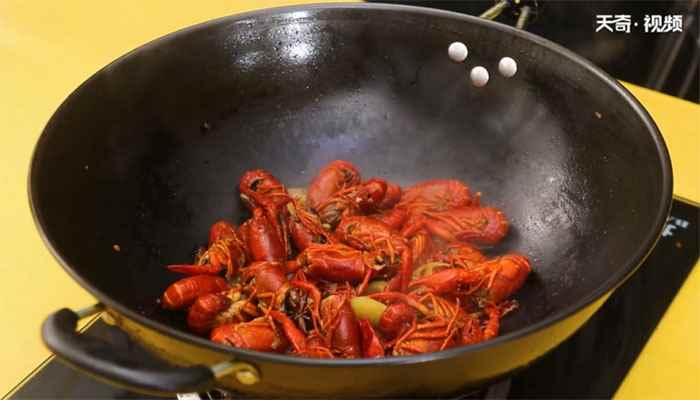 麻辣龙虾的做法(龙虾怎么做最好吃)