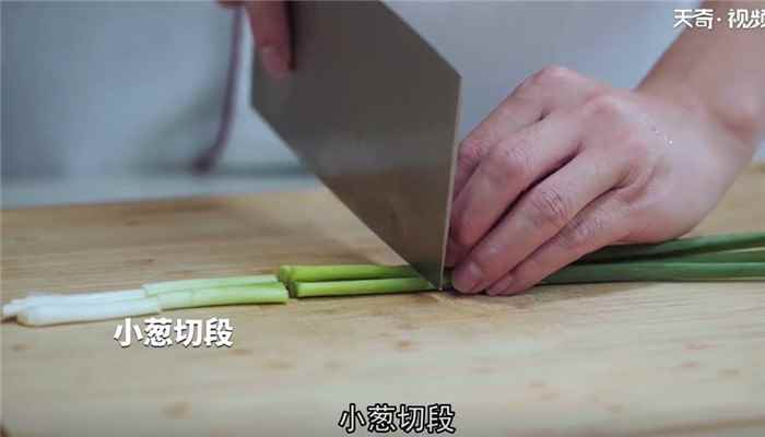 木耳炒牛肉怎么做(干木耳怎么做好吃)