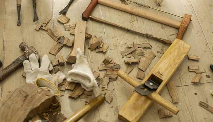  鲁班是怎么发明锯子的  锯子的由来