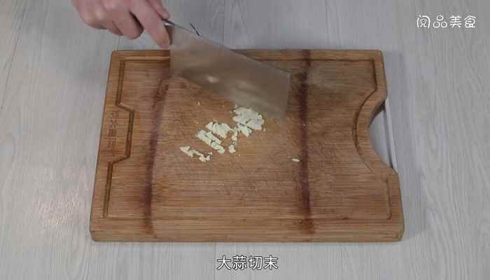 酸辣皮冻的做法(猪皮冻切片的做法)