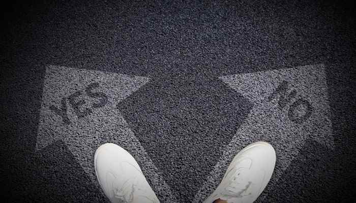 aj和耐克有什么区别(耐克商标图案是个小钩子)