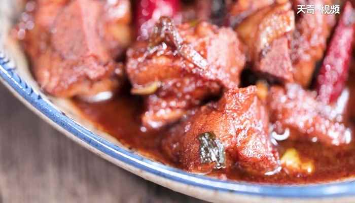 沙茶烧排骨的做法(干辣椒切小段的做法步骤)