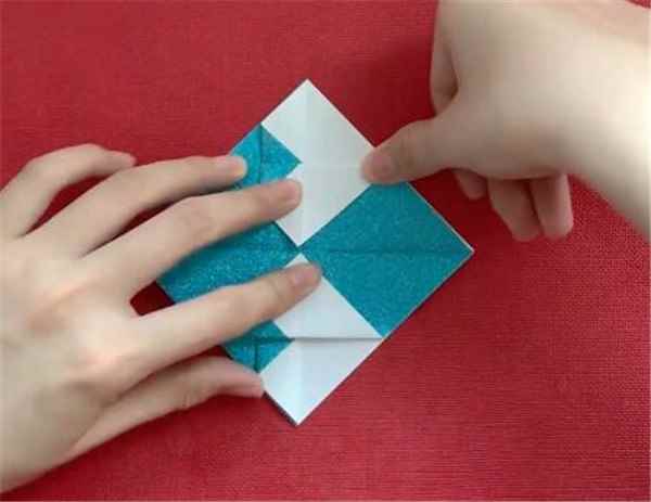 纸盒子的折法(正方形纸张的使用方法)