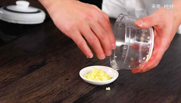 滑肉汤怎么做(猪肉洗净切片的做法步骤)