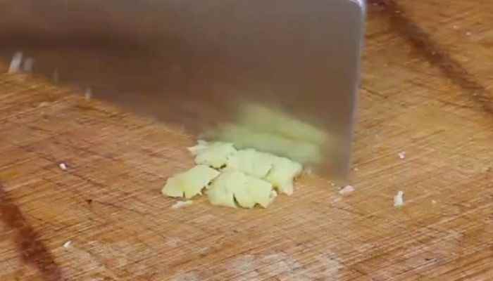 尖椒炒豆皮怎么做(豆皮怎么做好吃)