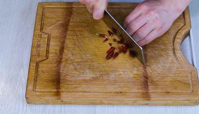 怪味茄子的做法(茄子200克干辣椒的做法步骤)