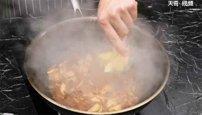 地锅鸡的做法(鸡肉怎么做好吃)