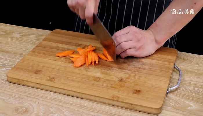 凉拌银耳黄瓜的做法(银耳怎么做好吃)