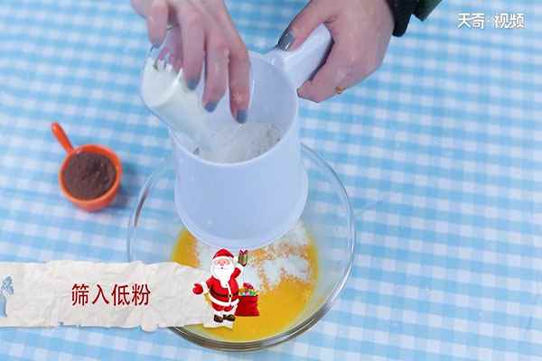 草莓蛋糕的做法(草莓蛋糕的准备和打发方法)