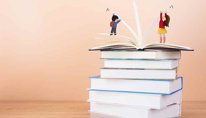 天上的街市赏析(四节写牛郎织女的幸福生活)