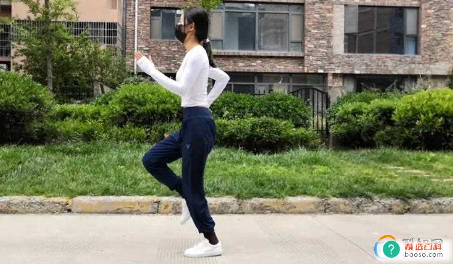 疫情期间可以户外锻炼吗(在家锻炼身体的时候需要注意什么)