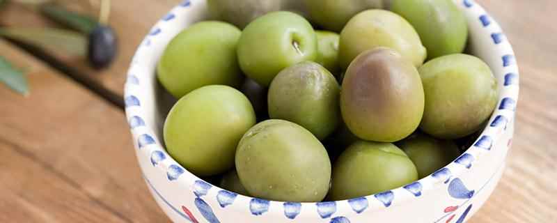 青橄榄生吃每天吃几粒,青橄榄生吃的功效与作用