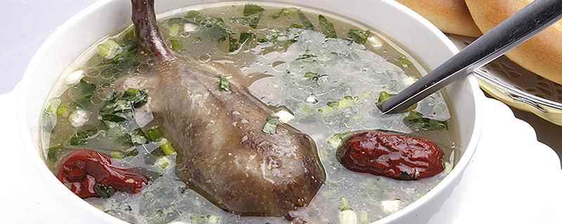 黑鸽子汤的功效与作用,黑鸽子汤的适宜人群和禁忌人群