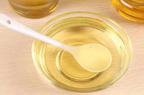 葵花籽油的功效与作用副作用(葵花籽油的功效与作用及副作用)