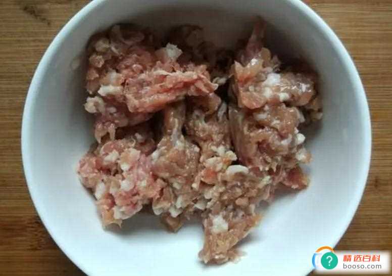 猪肉大葱饺子馅怎么做好吃(猪肉大葱馅的饺子馅怎么制作合理)