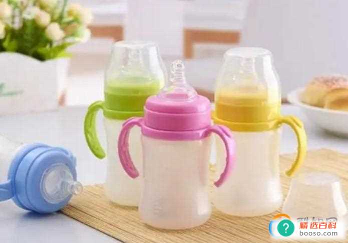 给新生儿准备一个奶瓶可以吗(新生儿买奶瓶时买塑料的可以吗)