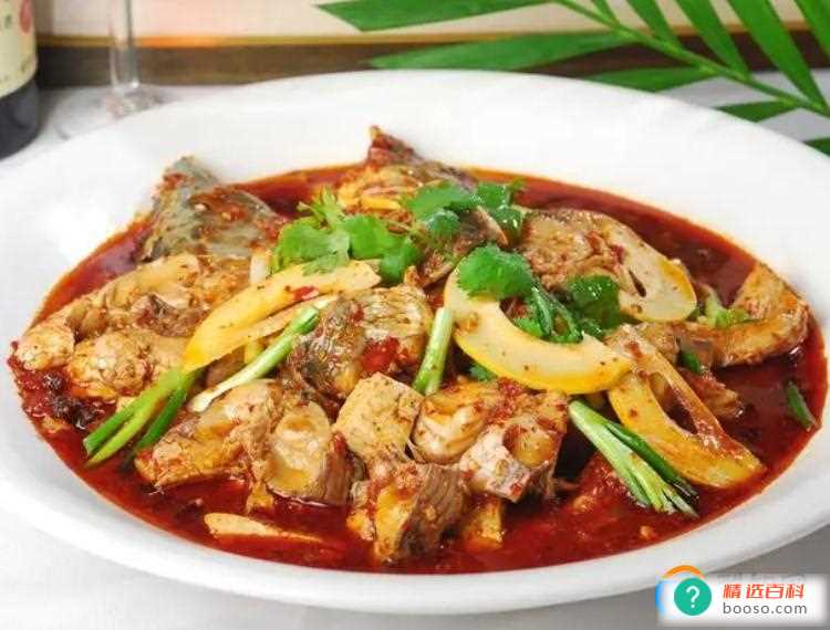 大理有什么好吃的(大理酸辣鱼、凉鸡米线、弓鱼、大理生皮、砂锅鱼、雕梅扣肉、卷蹄)