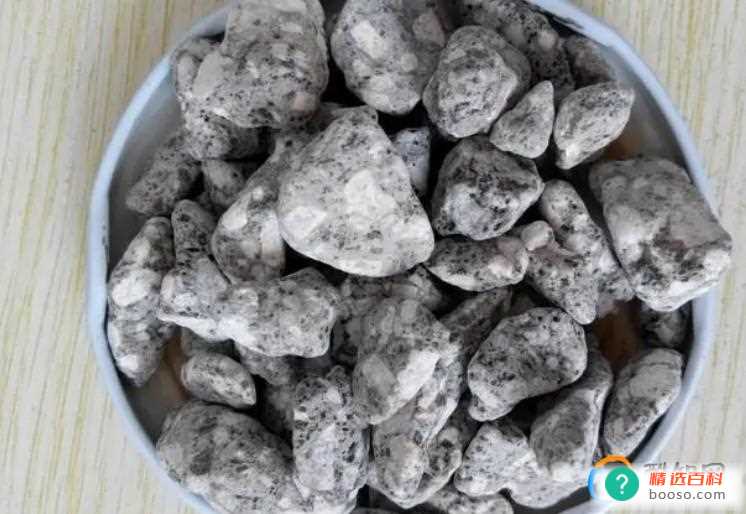 麦饭石泡水是碱性吗(是)(麦饭石泡水对健康有影响吗)