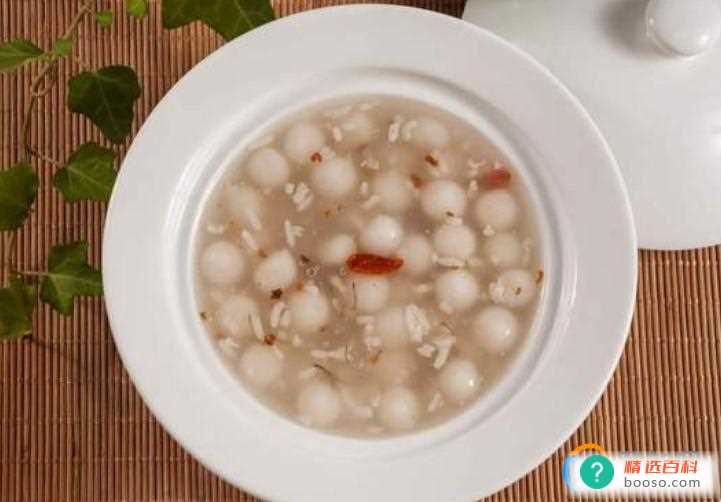 醪糟汤圆先煮汤圆还是醪糟（先煮汤圆）(醪糟汤圆在烹饪的时候是先煮汤圆)
