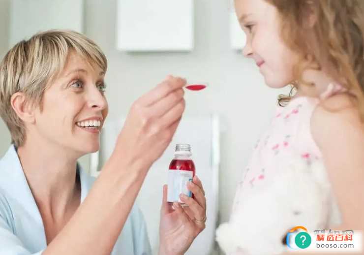 小孩体温反复升降是怎么回事(小孩子体温反复升降可能有多方面的因素)