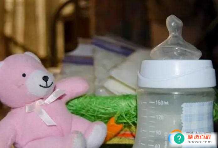 吃奶胀气怎么办(宝宝吃奶需要注意哪些问题)