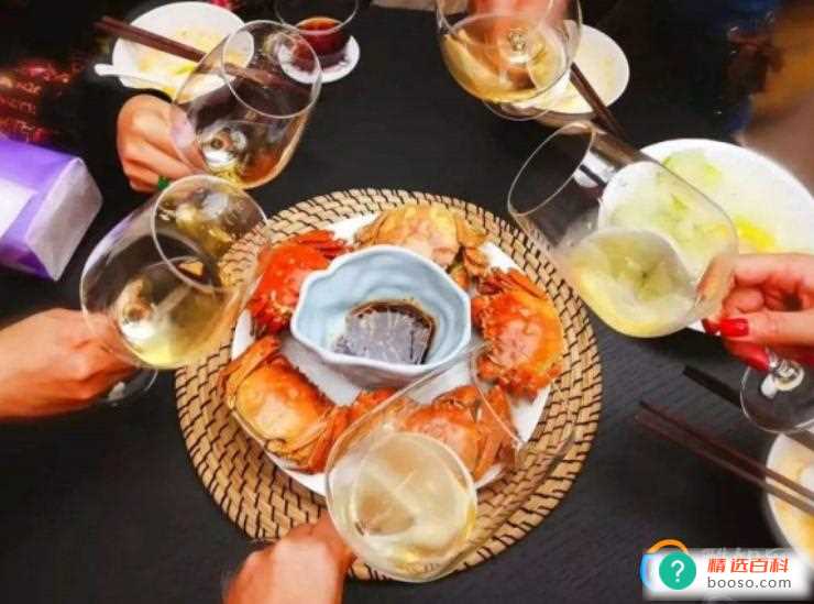 怎么挑选好的红酒(红酒能跟海鲜一起吃吗)