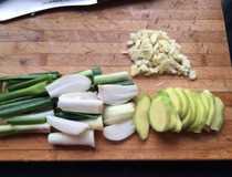 红烧牛肉的简单做法?红烧牛肉怎么做好吃又嫩