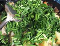 红烧牛肉的简单做法?红烧牛肉怎么做好吃又嫩