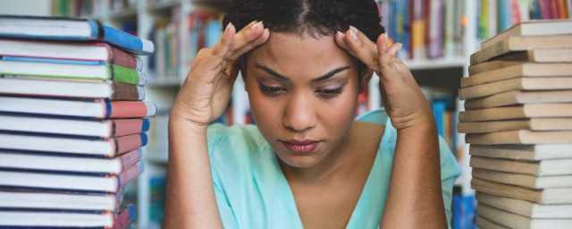 夜吟应觉月光寒的意思?夜吟应觉月光寒什么意思?