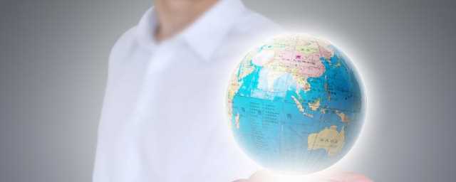 坐地日行八万里是指_坐地日行八万里的意思