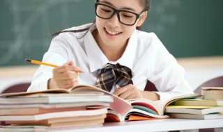 雨纷纷旧故里草木深详细解释?雨纷纷旧故里草木深什么意思(雨纷纷 旧故里草木深)