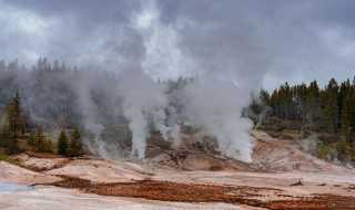 美国黄石国家公园旅游攻略_美国黄石公园旅游攻略(美国黄石公园)